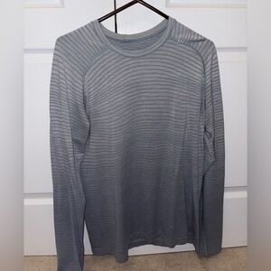 Men’s LuluLemon long sleeve shirt